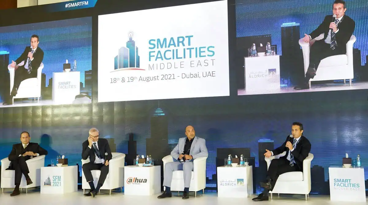 Branch dialogue and executive panel on smart facilities and service development